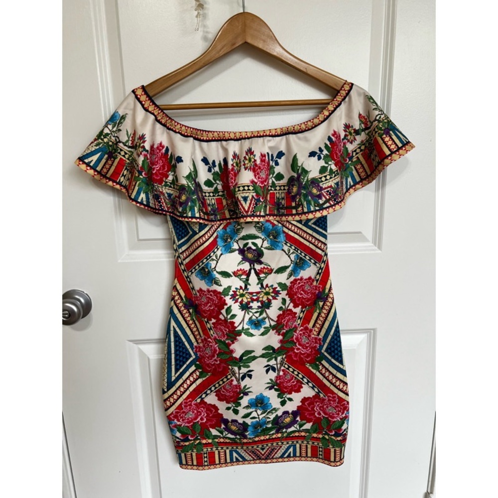 FORVER 21 Floral Off-Shoulder Dress